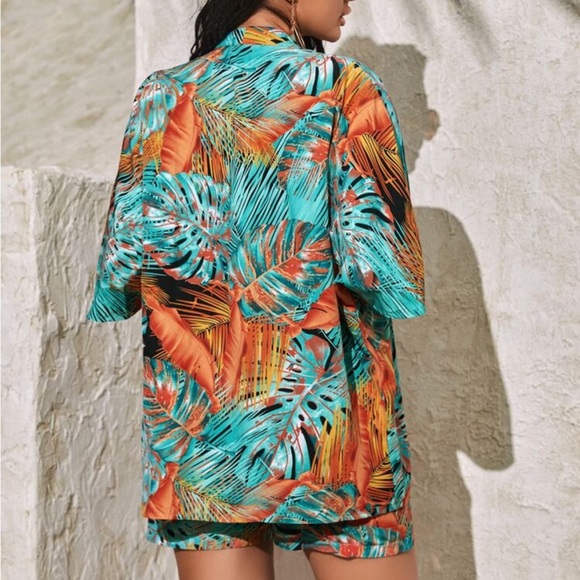 Tropical 3 piece set: Includes bralet, shorts, and lightweight jacket - Picture 3 of 3